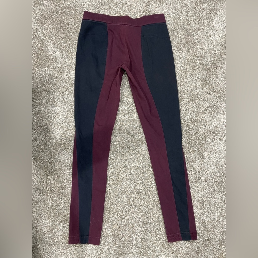 Marc Jacobs Women’s Black and Maroon Pants size 4